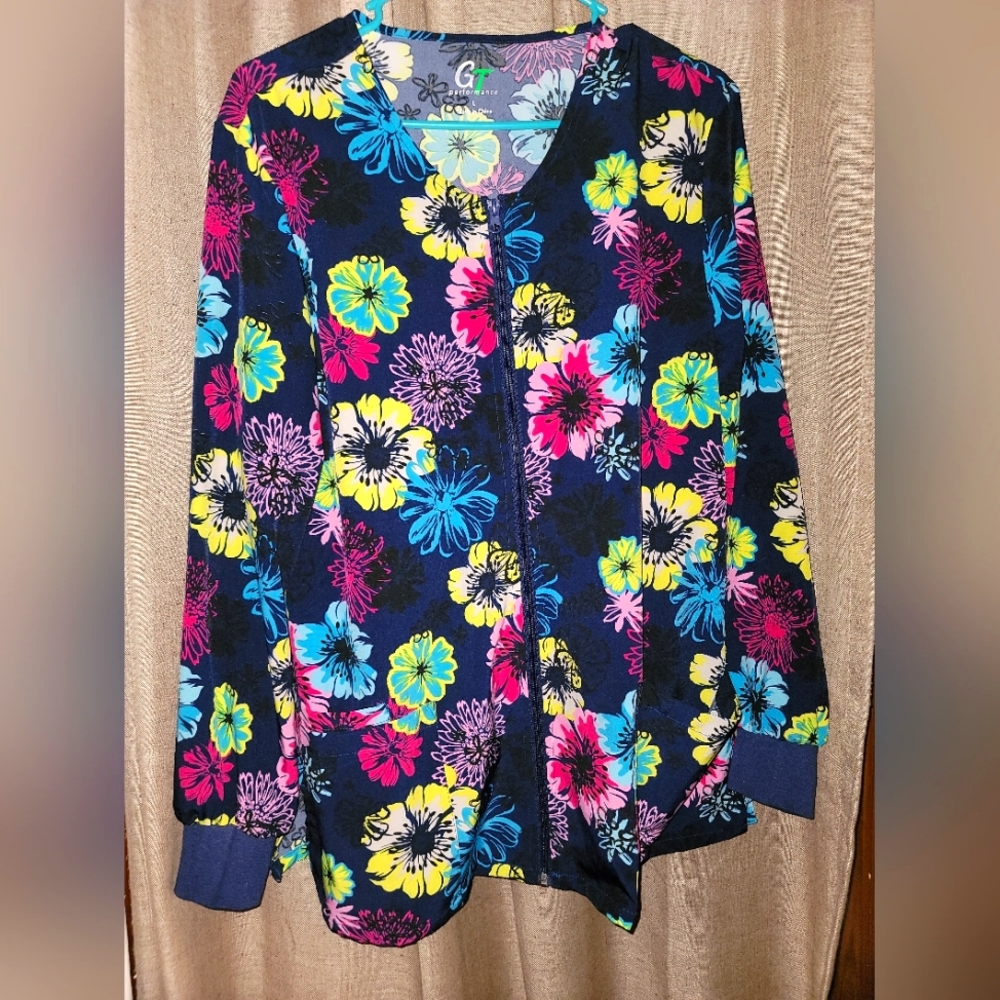 BNWOT GT Performances Womens Size Large Floral Scrub Jacket.
